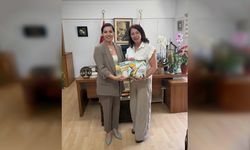 Kültür Dairesi Müdürü Akın, yazar İmren Aytaçoğlu ile görüştü
