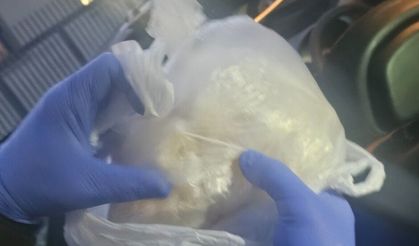 Bir kiloya yakın kokain ele geçirildi