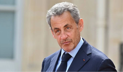 Fransa'da eski Cumhurbaşkanı Sarkozy "yargıyı itibarsızlaştırdığı" gerekçesiyle şikayet edildi