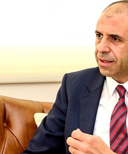 Özersay: “Seçim yasakları bahanesiyle geçici öğretmen alımının önünü açıyorlar”