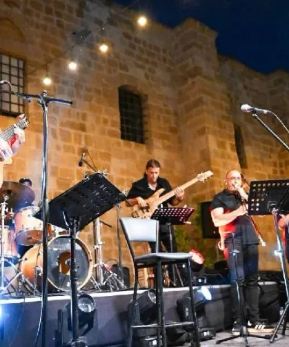 Lefkoşa Belediye Orkestrası ile Latin şarkıları Lefkoşa’da yankılandı