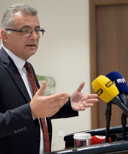 Tufan Erhürman: Bürokratik sıkıntılar nedeniyle burada doğmuş bir gencin bunları yaşaması kabul edilemez