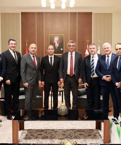 Cumhurbaşkanı Tufan Erhürman, KKTC Sigorta ve Reasürans Şirketler Birliği ve Türkiye Sigorta Birliği'ni kabul etti