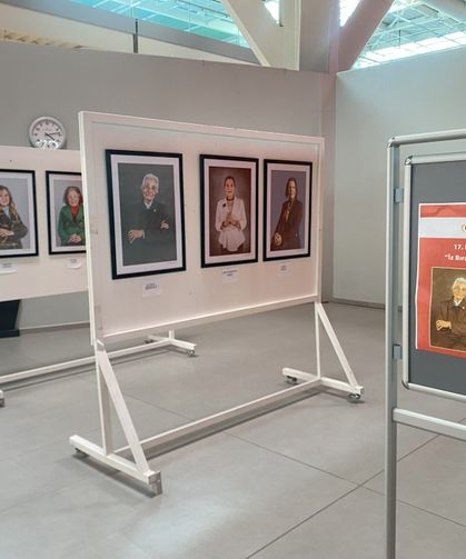 Yıltan Taşçı Akademi’nin “İz Bırakan Kadınlarımız 2” karma sergisi açıldı