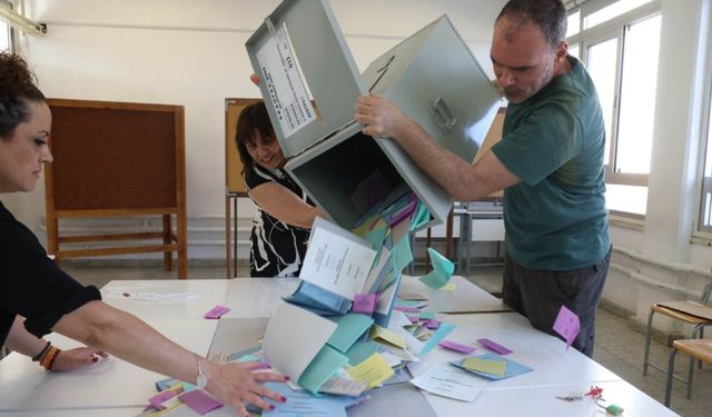 Kıbrıs'ın güneyinde  dün yapılan yerel seçimler sonucunda yeni belediye başkanları da belli oldu