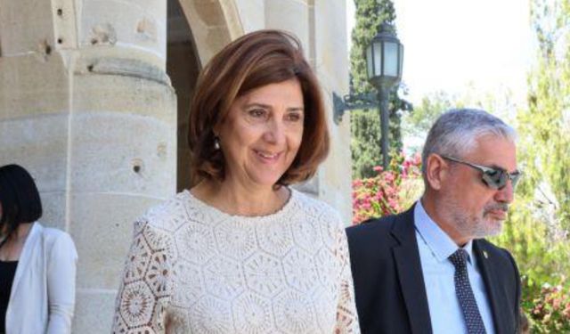 Maria Angela Holguin Kıbrıs'a geliyor