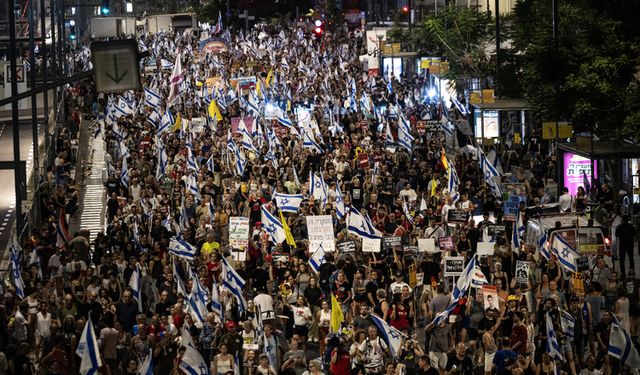 İsrailliler esir takası anlaşması ve erken seçim talebiyle sokaklara indi