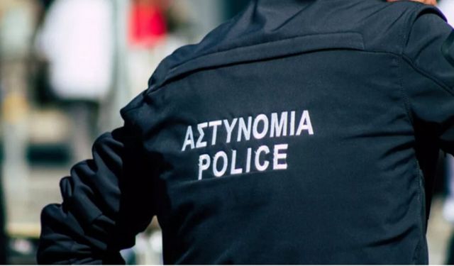 Uçakta yanında oturan yolcuya Kıbrıs'ın kuzeyinde emlakçı olduğunu söyleyen Alman kadın tutuklandı