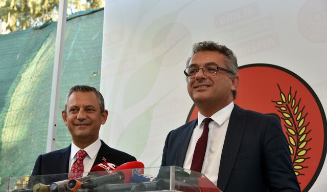 CTP-CHP heyetleri bir araya geldi