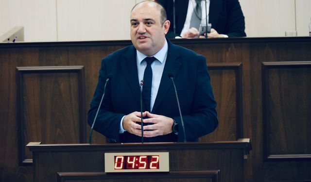 Barçın’dan emeklilere vergi düzenlemesi açıklaması: “Adil vergi için mücadeleye devam”