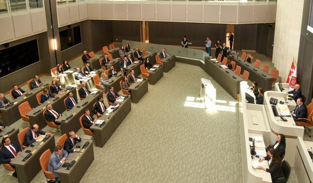 Yol ve trafik suçlarının davasız çözümüne ilişkin yasa tasarısı oy birliğiyle kabul edildi