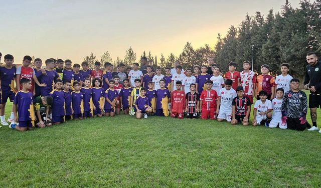 Karpazlı gençler dostluk maçında sahada buluştu