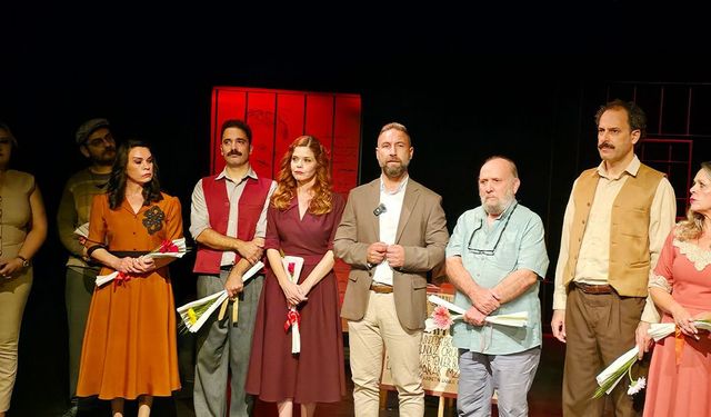 Aşk İçinde Mahpushane KTÖS Üyeleri İçin Sahnelendi