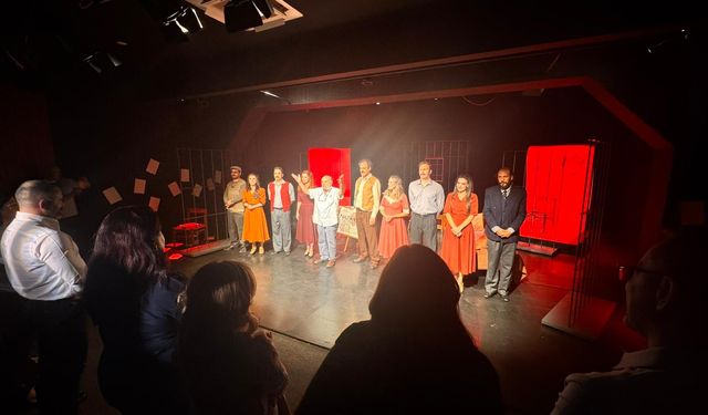 KTAMS ve Lefkoşa Belediye Tiyatrosu iş birliğinde “Nazım Hikmet’le Dayanışma Gecesi”