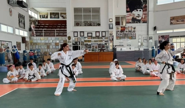 Uluslararası Taekwondo Turnuvası'nda 3 ayrı müsabakada KKTC şampiyonluğunu ilan etti!