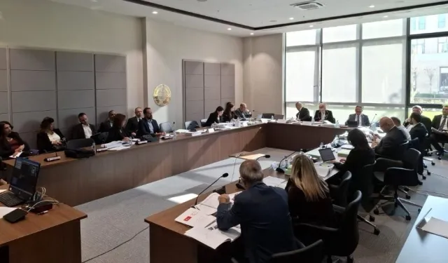 Başbakanlık bütçesi komitede tartışıldı: İhaleler, personel ve yatırımlar gündemde