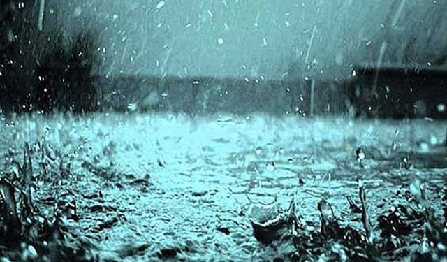 Fırtına öğlene kadar etkili, yağışlı hava günlerce sürecek