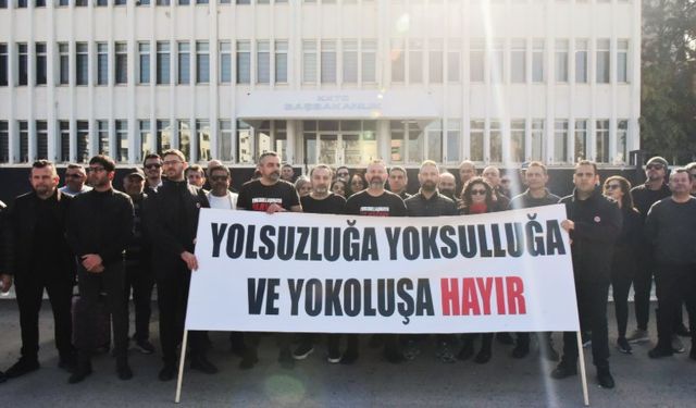 Kamuda yetkili beş sendika, Başbakanlık önünde ateş yaktı: “Bu bir başlangıçtır, eylemler adım adım büyütülecek”