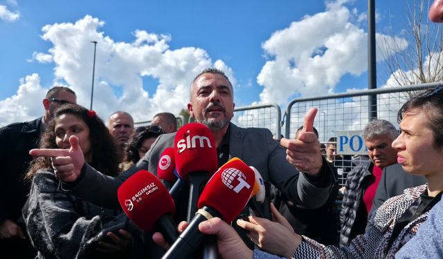 Grev erteleme kararı sonrası Serdaroğlu'ndan barikat önünde açıklama!