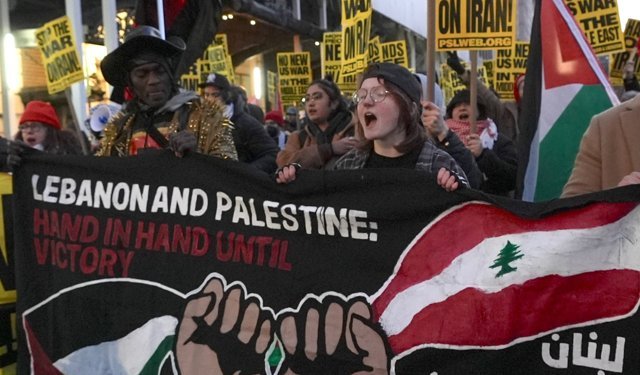 New York’ta ABD ve İsrail’in İran’a yönelik saldırıları protesto edildi