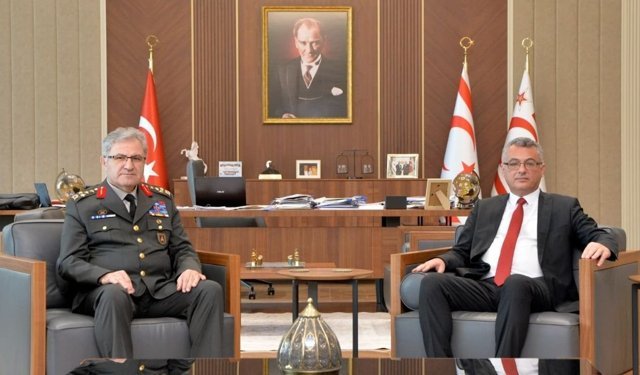 Cumhurbaşkanı Tufan Erhürman, Kara Kuvvetleri Komutanı Orgeneral Metin Tokel'i kabul etti