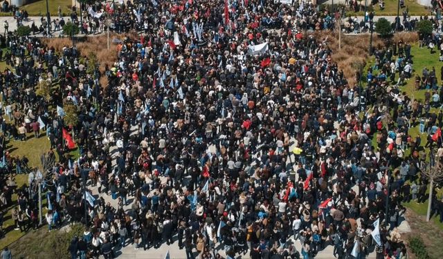 Meclis önünde yoğun eylem: Sendikalar ve halk meydanları doldurdu