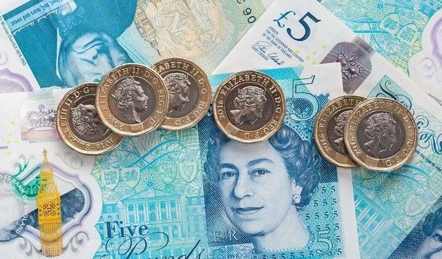 Sterlin 62 TL, euro 53,35 TL, dolar 46,85 TL’den işlem görüyor