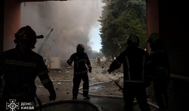Rusya'nın Ukrayna saldırılarında en az 14 kişi öldü