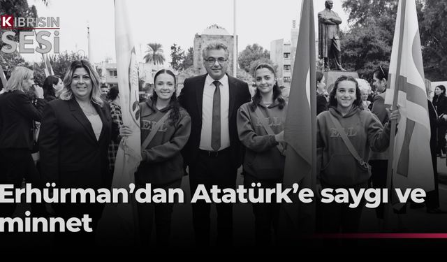 Cumhurbaşkanı Tufan Erhürman, 29 Ekim Cumhuriyet Bayramı nedeniyle Lefkoşa Atatürk Anıtı önünde düzenlenen törene katıld