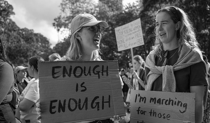 Avustralya'da kadına yönelik şiddete karşı yürüyüş düzenlendi