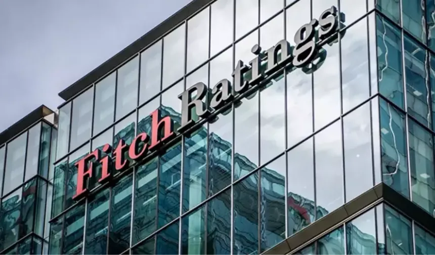 Fitch, Türkiye'nin kredi notunu “durağan” olarak teyit etti