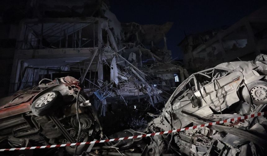 İran'ın füze saldırısında İsrail'in merkez bölgelerinde 4 kişi öldü