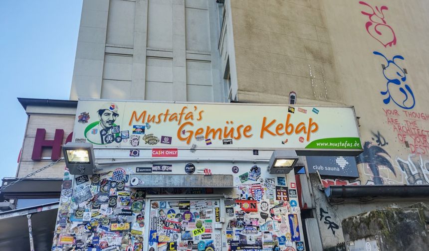 Hristiyan Birlik Partisi'nin "Söder Kebab" tişörtleri 20 euro: Bavyera başbakanı adına döner patenti alındı