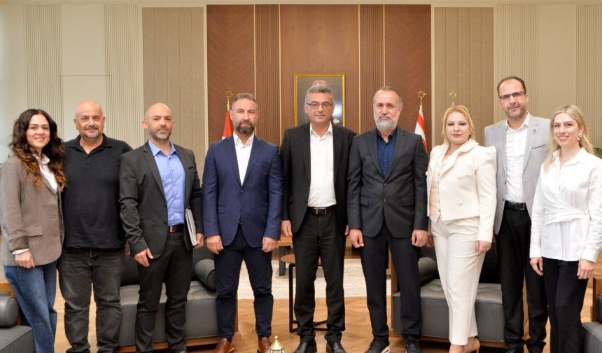 Cumhurbaşkanı Erhürman KTÖS’ü kabul etti