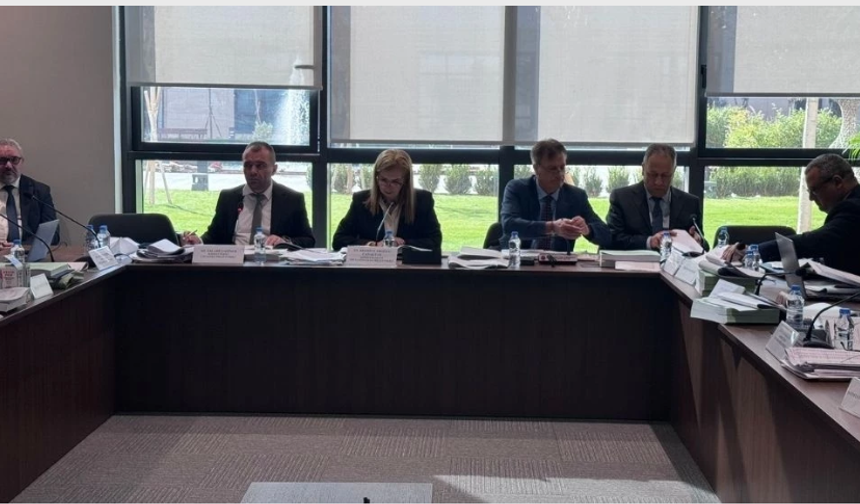 Bayındırlık ve Ulaştırma Bakanlığı, Sağlık Bakanlığı ve BTHK bütçeleri bugün görüşülecek