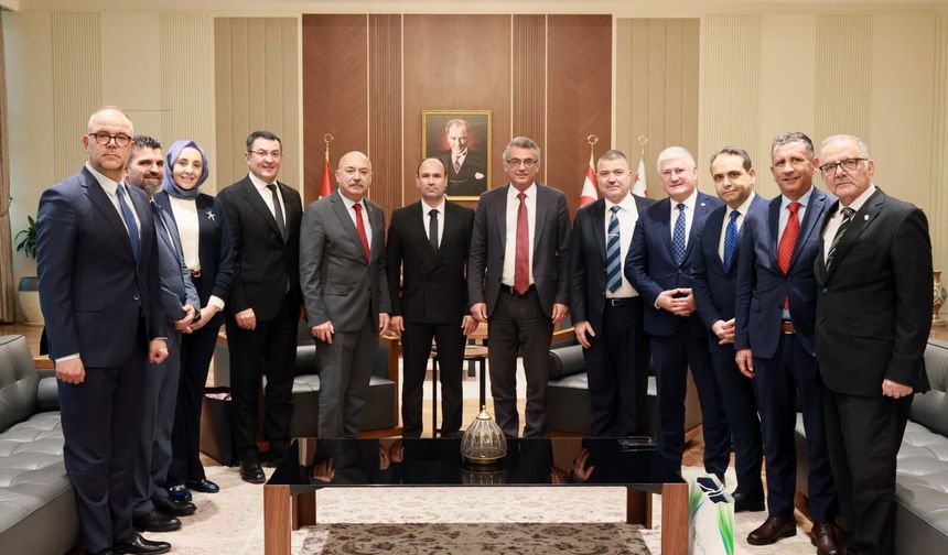 Cumhurbaşkanı Tufan Erhürman, KKTC Sigorta ve Reasürans Şirketler Birliği ve Türkiye Sigorta Birliği'ni kabul etti