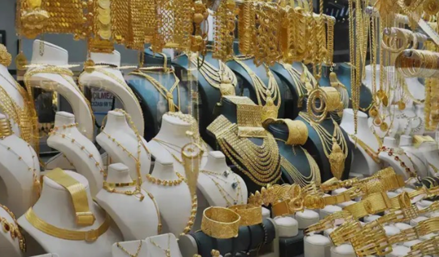 Altın rekora yakın seyrediyor