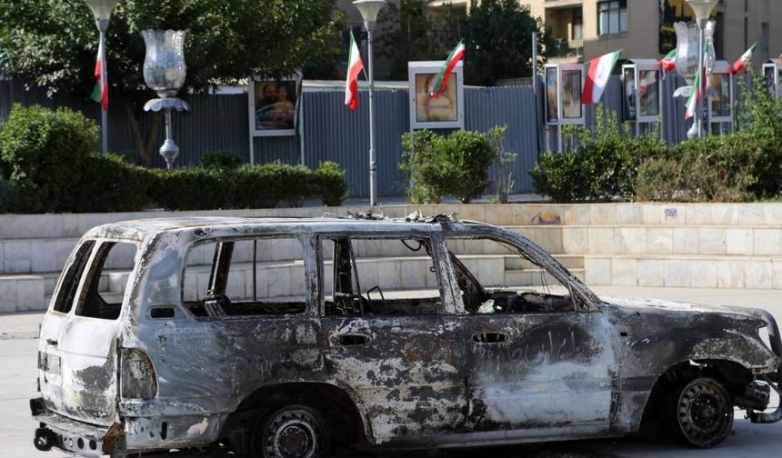 İran'ın başkenti Tahran’da halka “dışarı çıkmayın” uyarısı yapıldı