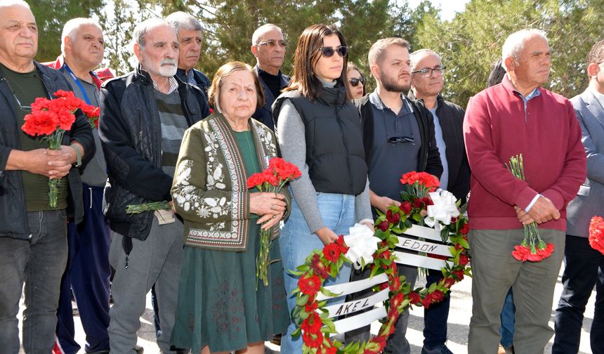 Demokrasi Şehitleri Lefkoşa’da düzenlenen törenle anıldı