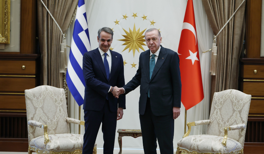 TC Cumhurbaşkanı Recep Tayyip Erdoğan, Yunanistan Başbakanı Miçotakis’i kabul etti