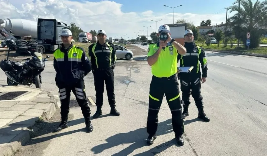 Ülke genelinde trafik denetimi: 6 tutuklu, 381 sürücüye ceza, 45 araç trafikten men