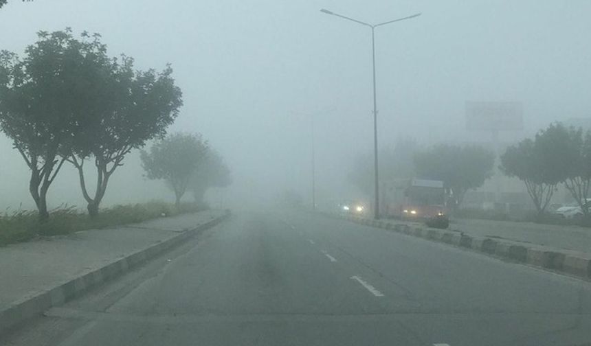 Polisten sürücülere sis uyarısı