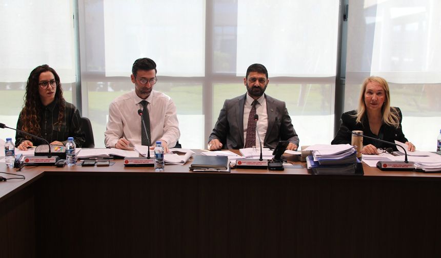 İdari, Kamu ve Sağlık İşleri Komitesi toplandı