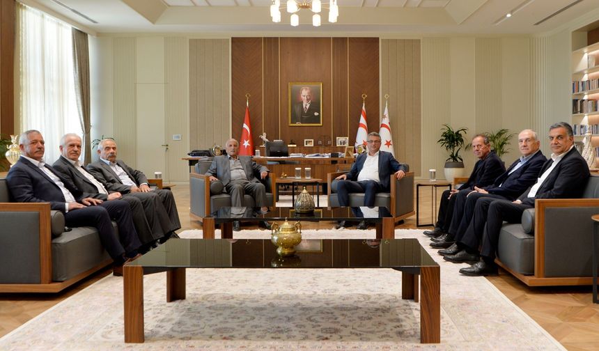 Cumhurbaşkanı Erhürman Kıbrıs Türk Belediye Başkanları Derneği heyetini kabul etti