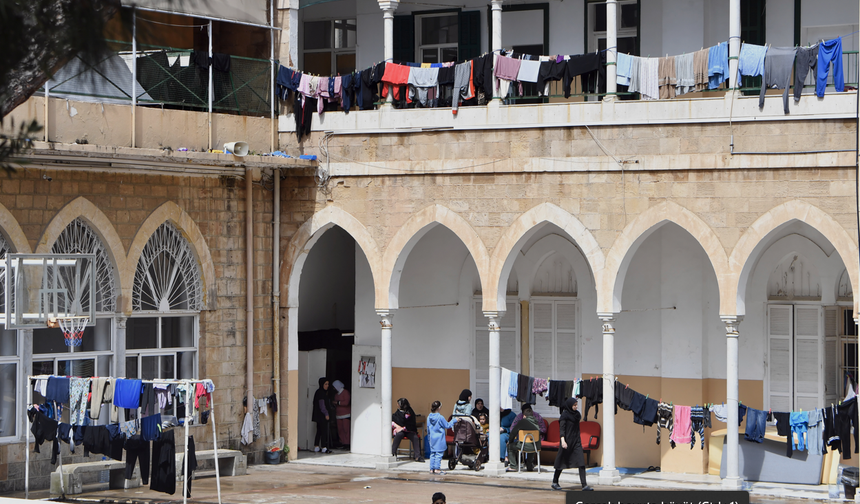 BM: "İsrail'in tahliye emirleri Lübnan'da 370 binden fazla çocuğu yerinden etti"