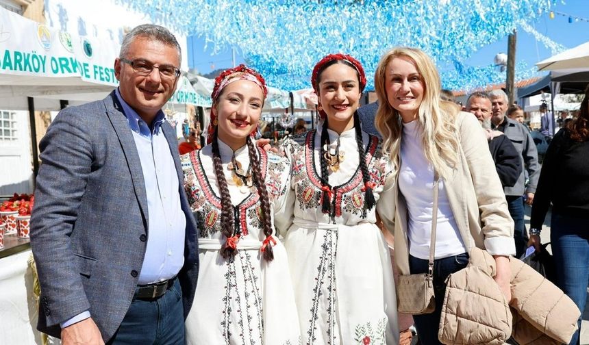 Cumhurbaşkanı Tufan Erhürman ve eşi Hisarköy Orkide Festivali’ne katıldı
