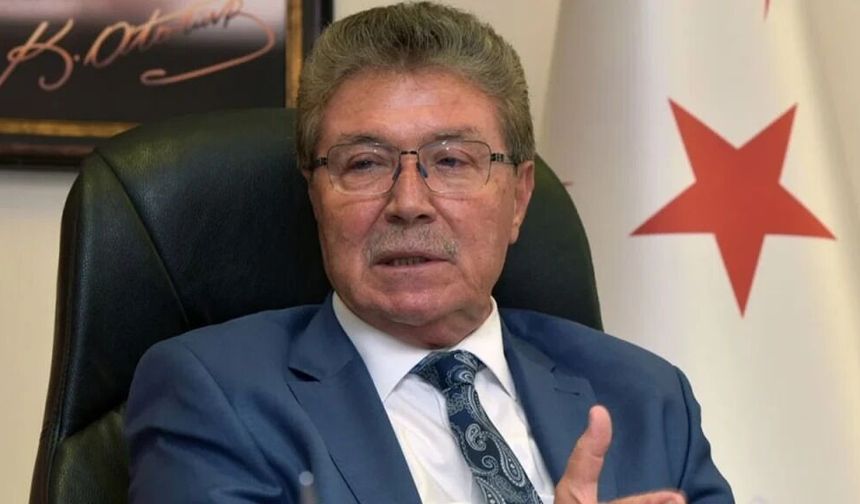 Üstel’den Erhürman’a sert tepki: “Sosyal medya üzerinden devlet yönetilmez”