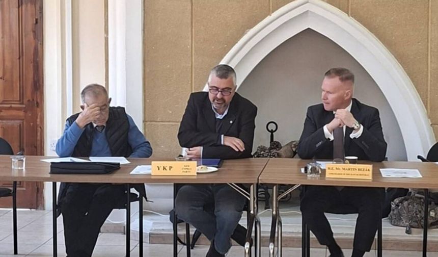 Kıbrıs’ın iki yanından siyasi partiler ara bölgede ortak güvenlik ve işbirliği mesajı verdi