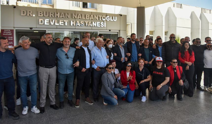 Sendikalar, Burhan Nalbantoğlu Devlet Hastanesi’ne giderek sağlık çalışanlarına teşekkür edip destek belirtti