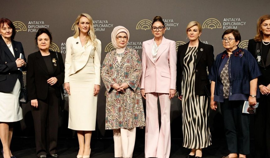 Nilden Bektaş Erhürman "Filistin için Tek Yürek: Eğitimde Yıkıma Karşı Geleceği Korumak" etkinliğine katıldı